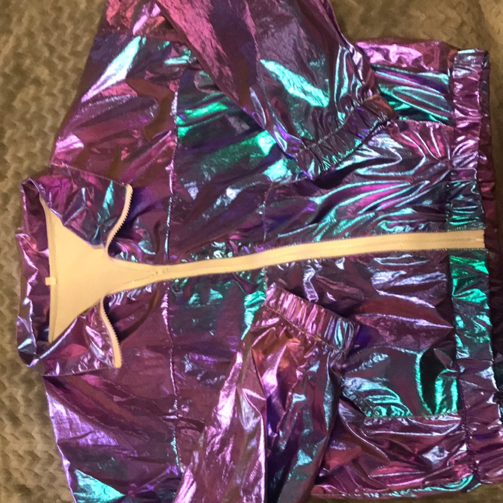 Metallic jacket